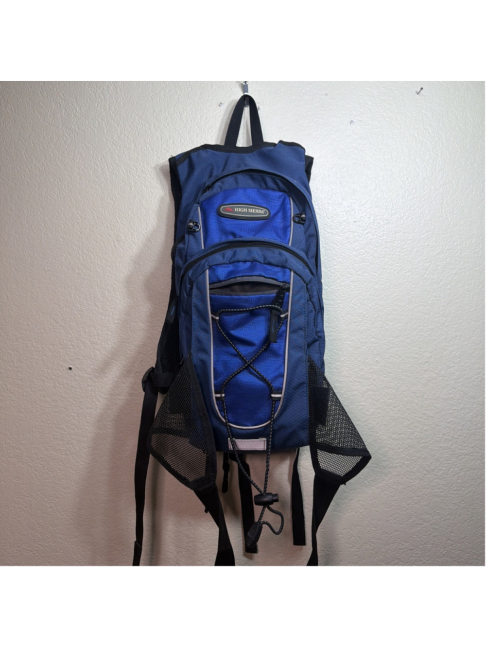 High Sierra HYDRATION 2L Bike PACK Hiking Outdoors insulated